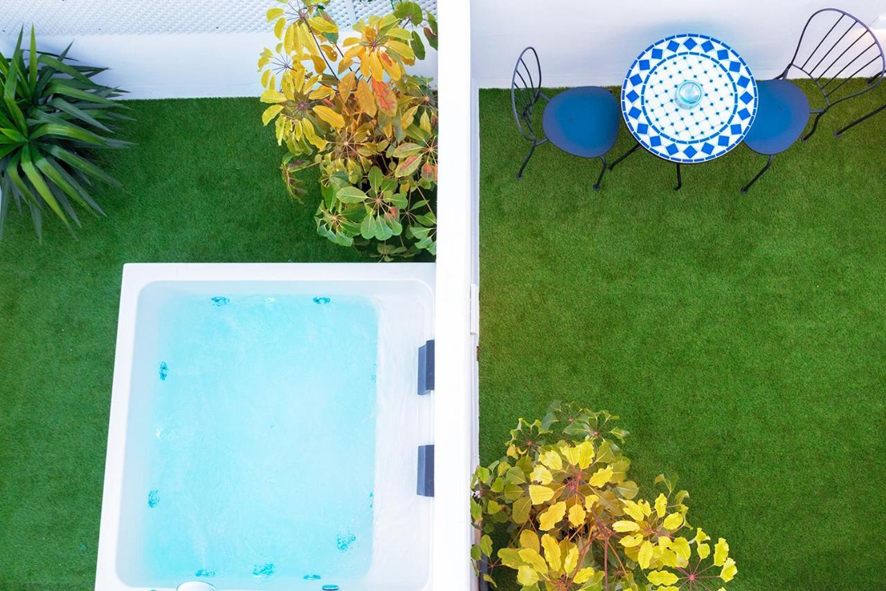 Downtown Apartment With Private Terrace & Jacuzzi Σεβίλλη Εξωτερικό φωτογραφία